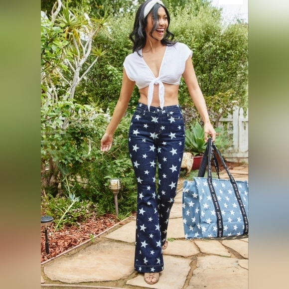 Judy Blue High Rise Dark Wash Star Print Flare Jeans Regular Sizes Americana NEW - Picture 4 of 16